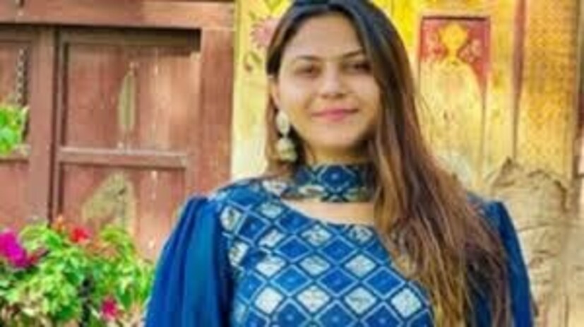 অভিযোগ, দানিশের মাধ্যমেই পাক গুপ্তচর সংস্থার একাধিক আধিকারিকের সঙ্গে যোগাযোগ হয়েছিল জ্যোতির। দেশে ফিরে আসার পর হোয়াট্‌সঅ্যাপ, টেলিগ্রাম এবং স্ন্যাপচ্যাট ব্যবহার পাকিস্তানি গুপ্তচরদের সঙ্গে যোগাযোগ রাখতেন তিনি। 