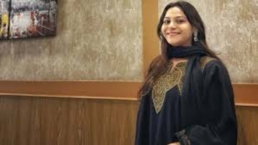 জ্যোতির ইউটিউব চ্যানেলে একাধিক ভিডিও ব্লগ বা ভ্লগ আছে ভারত বাংলাদেশ সীমান্ত লাগোয়া বিভিন্ন এলাকা৷