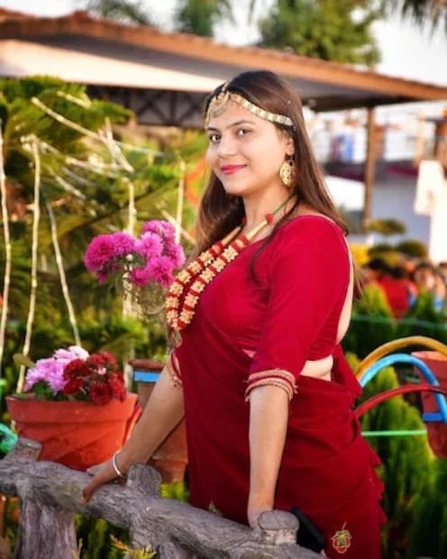 তদন্তকারীরা জানতে পেরেছেন গত ২২ এপ্রিল পহেলগাঁওয়ে জঙ্গি হামলার আগে সেখানে জ্যোতি গিয়েছিলেন৷ তার আগে পাকিস্তানেও ঘুরে এসেছেন৷ তাঁর এই সফরের মধ্যে যোগসূত্র খুঁজছেন গোয়েন্দারা৷ জানিয়েছেন হিসারের পুলিশ সুপার শশাঙ্ক কুমার সাওয়ান৷