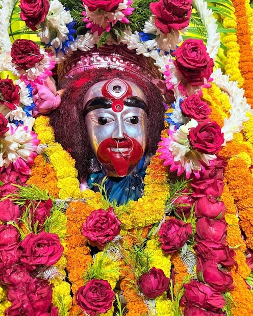 গুপ্তপ্রেস পঞ্জিকা মতে ফলহারিণী অমাবস্যা তিথি শুরু হবে ২৬ মে সোমবার, সকাল ১১টা ৭ মিনিট ১৯ সেকেন্ডে। গুপ্তপ্রেস পঞ্জিকা মতে ফলহারিণী অমাবস্যা তিথি থাকবে মঙ্গলবার ১২ জ্যৈষ্ঠ বা ২৭ মে৷ সেদিন সকাল ৮টা ৪৪ মিনিট ৫৯ সেকেন্ড পর্যন্ত থাকবে এই পুণ্যতিথি৷ (ছবি : ফেসবুক)