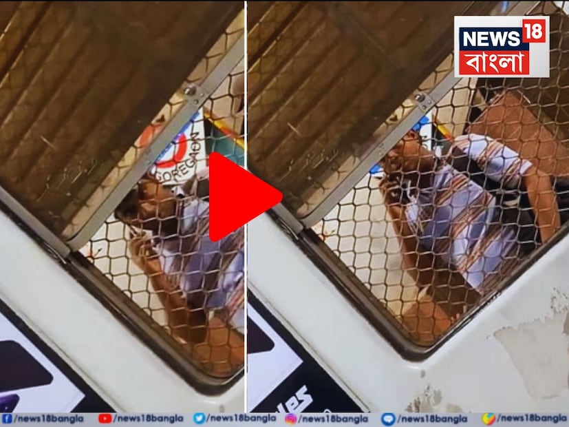 দেশের সবচেয়ে জনপ্রিয় গণ পরিবহন নিঃসন্দেহে ভারতীয় রেল। সারাদিন বহু মানুষ এক জায়গা থেকে অন্য জায়গা ছুটে বেড়ান এই রেলপথের মাধ্যমে। গোটা দেশকে জুড়ছে ভারতীয় রেল পথ। কম সময়ে ও কম খরচে যাতায়াতের মাধ্যম হিসেবে মধ্যবিত্তের বন্ধু ট্রেন। Representative Image 