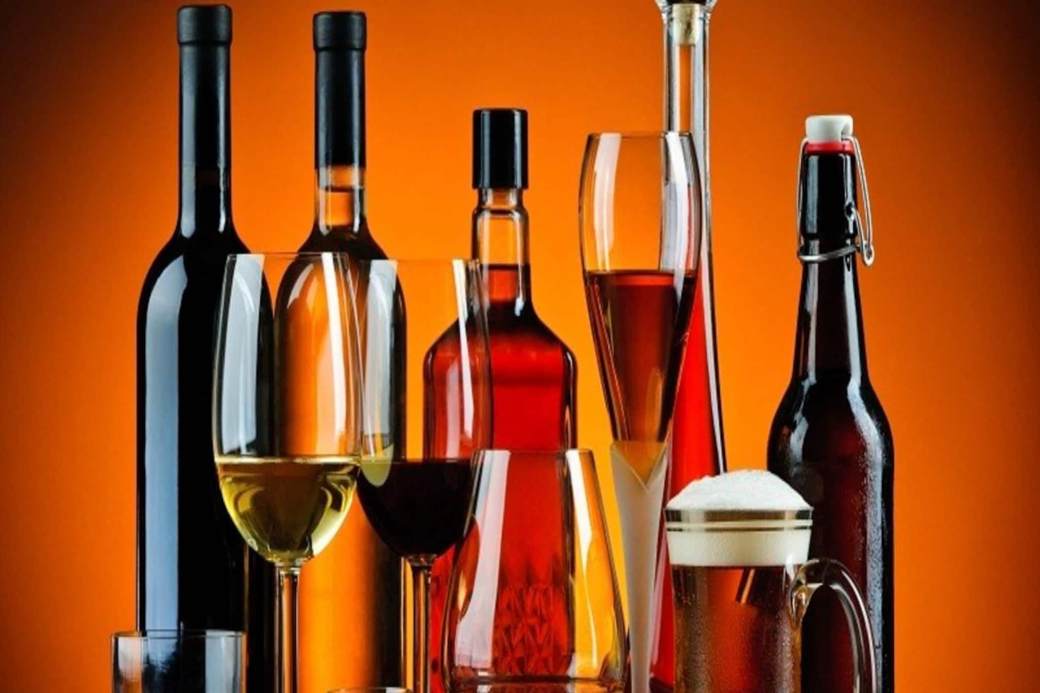 এক, দুই, তিন, চার...! একবারে কত 'পেগ' অ্যালকোহল খাওয়া উচিত জানেন? বুঝে নিন 'সঠিক' হিসেব!