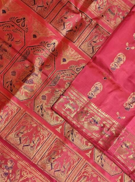  বিষ্ণুপুরের এই বালুচরী পৌছে গেছে দেশ-বিদেশে বিভিন্ন জায়গায়। ২০২৫ এর বুকে দাঁড়িয়ে বালুচরি শাড়ির ব্যবসার ভিত আজ যথেষ্ট মজবুত।