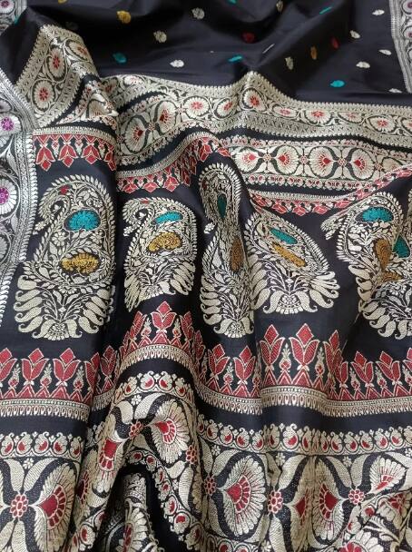  পরবর্তীকালে বাঁকুড়ার বিষ্ণুপুরে এই শিল্প বিশেষ প্রসার পায়।