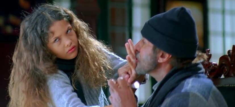 প্রেম এবং বিয়ের মধ্যে বয়সের কোনও পার্থক্য কোনও কালে মানা হত না, বিশেষ করে পুরুষরা বয়সে অনেকটাই বড় হতেন৷ আর সিনেমায় তো এসব আকছাড় ঘটছে৷ অনেক সময় দেখা যায় যে বড় তারকারা বয়স নির্বিশেষে কম বয়সী অভিনেত্রীদের সঙ্গে কাজ করেন। 