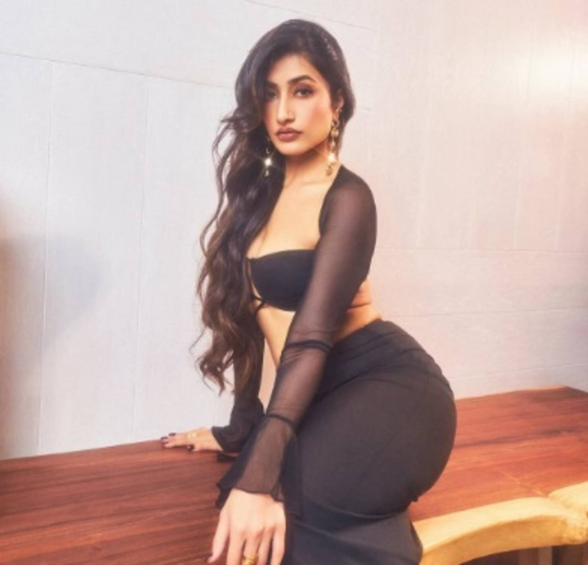 সামার কুল লুকে লেন্সবন্দি ধনশ্রী ভার্মা