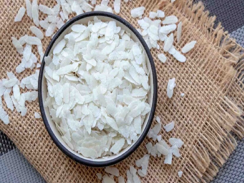 *চিঁড়েতে সোডিয়াম, পটাশিয়ামের পরিমাণ কম৷ তাই কিডনির সমস্যাতেও ডায়েটে রাখা যায় চিঁড়ে বা চিঁড়া৷ তবে উপকারী চিঁড়ের একাধিক ক্ষতিকর দিকও আছে৷ সে বিষয়ে সতর্ক করেছেন বিশেষজ্ঞ৷ সংগৃহীত ছবি। 