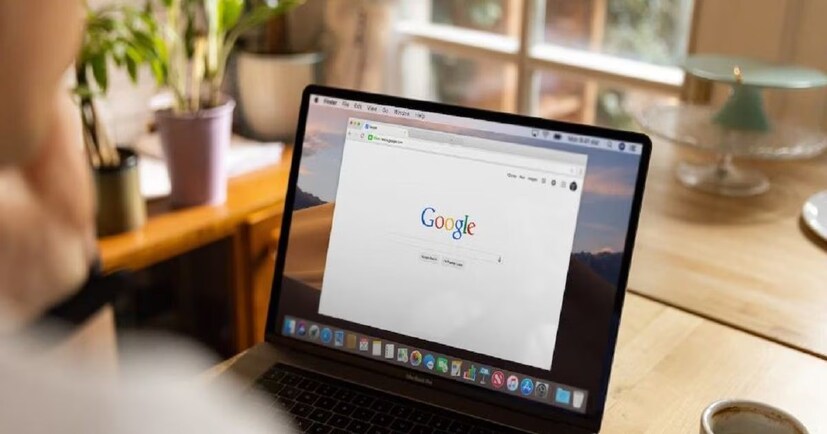 Windows, macOS অথবা Linux-এ Google Chrome-এর জন্য লেটেস্ট অ্যাভেলেবেল সফটওয়্যার আপডেট ডাউনলোড করতে হবে Chrome ব্যবহারকারীদের। এর জন্য প্রথমে Chrome-এ গিয়ে থ্রি-ডট মেন্যুতে যেতে হবে। এরপর Settings-এ গিয়ে About-এ যেতে হবে। সেখানে গিয়ে Update Chrome বিকল্প বেছে নিতে হবে। এতে ব্যবহারকারীর মেশিন লেটেস্ট এবং নিরাপদ ভার্সনে রান করবে। 