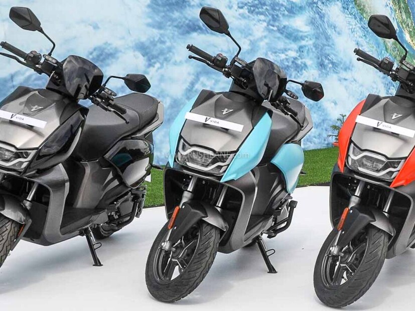 ডিলাররা অনেক সময় কিছু অতিরিক্ত চার্জ বা খরচ গ্রাহকদের উপরে চাপিয়ে দেন, যার মাধ্যমে তাদের প্রফিট বাড়ে। তাই যারা নতুন স্কুটি কিনছেন, তাদের এসব বিষয়ে সচেতন থাকা উচিত।