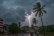 কালবৈশাখীর সতর্কতা, বজ্রবিদ্যুৎ-সহ বৃষ্টির তাণ্ডব কোন কোন জেলায়? আবহাওয়ার বড় খবর