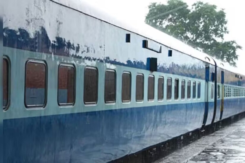 ক্যান্সেলেশন পলিসি: যদি একটি আপগ্রেডেড টিকিট বাতিল বা ক্যান্সেল হয়, তাহলে স্লিপার ক্লাসের ভাড়ার উপর ভিত্তি করে নির্ধারিত হবে ক্যান্সেলেশন ফি।