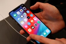 iPhone ব্যবহার করেন? চুরি যেতে পারে যাবতীয় তথ্য, সতর্কবার্তা জারি করল কেন্দ্রীয় সরকার