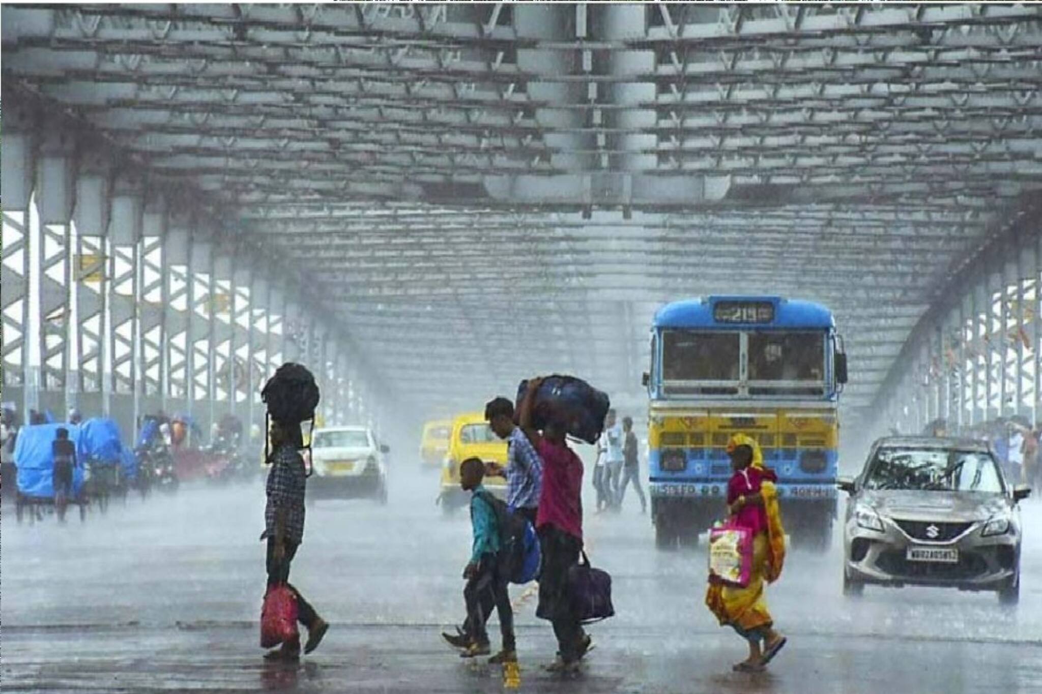 সাবধান, কিছুক্ষণের মধ্যেই তছনছ করতে আসছে কালবৈশাখী, সঙ্গে বৃষ্টি! কোন কোন জেলায় ঝড়বৃষ্টি?