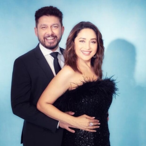 তাঁর স্ত্রীর প্রশংসা করে নেনে বলেন, 'তার একটা জিনিস আমার ভাল লেগেছে তা হলো মাধুরীর খুব সরল স্বভাব এবং চলচ্চিত্র জগতে সবসময় এমন হয় না।' 