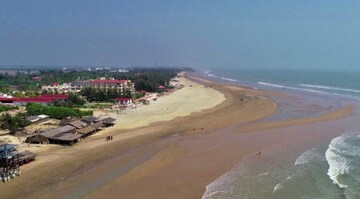 রাতের অন্ধকারে মন্দারমণির হোটেলে হইচই! উদ্ধার হওয়া এক বেআইনি জিনিস নিয়ে তোলপাড়