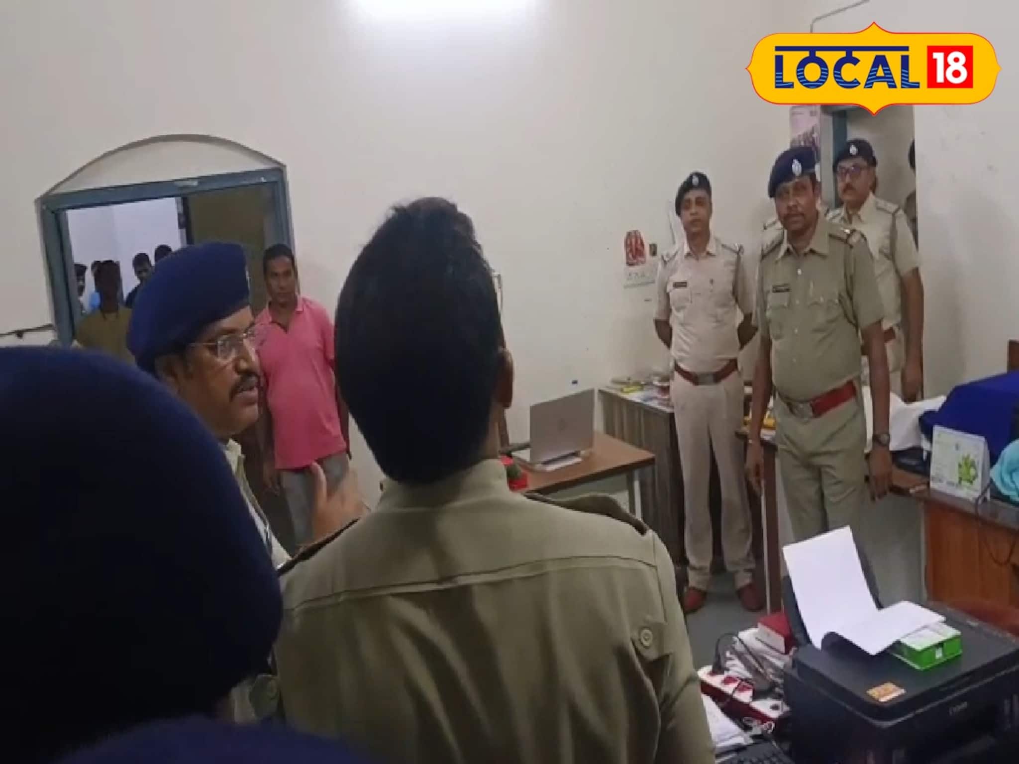 থানা তো নয়, যেন আস্ত...! পুলিশ সুপার দেখতে এসেই রীতিমত 'থ'