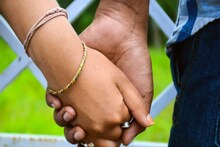 'ফিরে এসো, আমরা মেনে নিয়েছি...' শুনেই বাড়ি ফিরছিল আনন্দে আত্মহারা যুগল! নিমেষে যা ঘটল...!