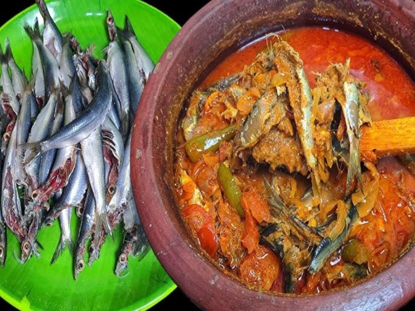 মাছ তো বঙ্গবাসীর মনের খোরাক। মাছ ছাড়া বাঙালির দুপুরের খাওয়া অসম্পূর্ণ। অন্য কিছু না থাকলেও চলে, কিন্তু মাছ পাতে না পেলেই ব্যাজার মুখ দেখা যায় বেশিরভাগ বাড়িতেই। ইলিশ, বোয়াল, রুই, কাতলার পাশাপাশি মাছের বিষয়ে কিন্তু বাঙালি এখন অনেক বেশি দরাজ ও উদার। Representative Image 