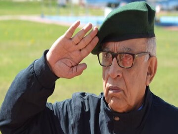 Kargil Hero: বাবা কথা দিয়েছিলেন ছেলেকে, আজও কথা রাখেন, কারগিল যুদ্ধের শহিদ পুত্রের জন্য প্রতিবছর যান দ্রাসে