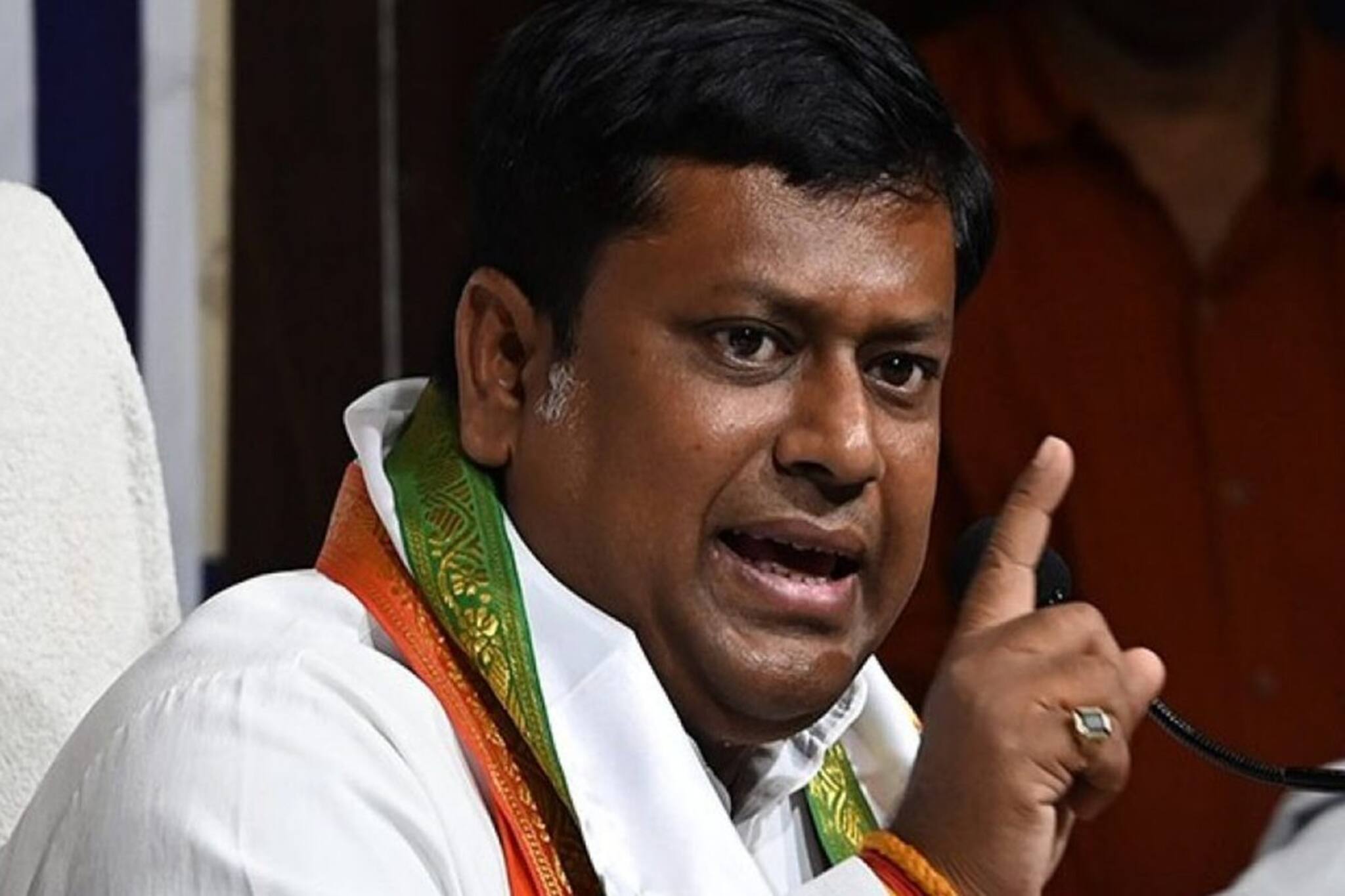 'বৈধ ভোটারের নাম থাকুক, কিন্তু...', বাংলার এসআইআরে কাদের নাম বাদ যাবে? বলে দিলেন সুকান্ত