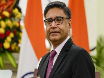নিজের দেশে অকারণ ট্রোলের মুখে IFS অফিসার বিক্রম মিশ্রী, গর্জে উঠলেন ব্যুরোক্র্যাটরা