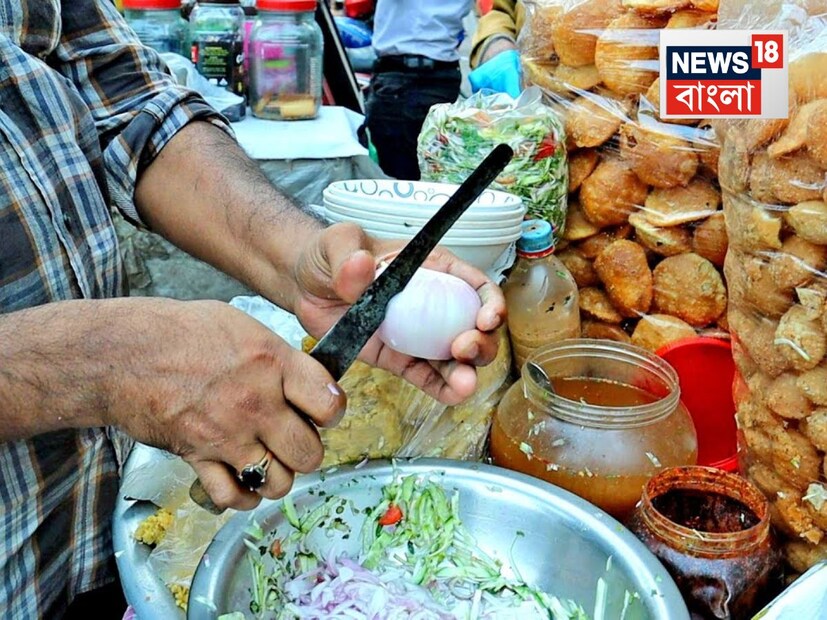 ফুচকা বিভিন্ন জায়গায় পানিপুরি বা পানি বতাশা নামেও পরিচিত। এগুলিতে ব্যবহৃত ঝাল-টক জল এবং মশলাদার পুর বেশ আকর্ষণীয় হলেও বর্ষায় এটি ক্ষতিকরও হতে পারে, বিশেষ করে যদি এটি অপরিষ্কার পরিবেশে তৈরি হয়।