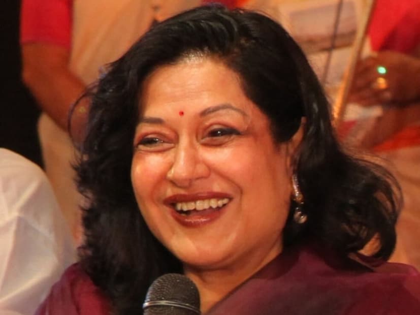 নয়নদীপ রক্ষিতের সাথে কথা বলতে গিয়ে অভিনেত্রী মৌসুমি রাজেশ খন্না সম্পর্কিত এমন কথা বলেছেন, যা তিনি এর আগে কখনও উল্লেখ করেননি৷
