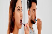 দাঁত ব্রাশ না করে চুম্বনে ঘেন্না? সকালে ৪ মিনিটের চুমুতে জীবন বদলে যেতে পারে! জানুন