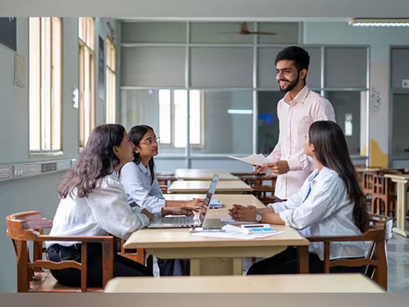 পোস্ট গ্র্যাজুয়েট ইনস্টিটিউট অফ মেডিক্যাল এডুকেশন অ্যান্ড রিসার্চ, চণ্ডীগড়, ক্রিশ্চিয়ান মেডিক্যাল কলেজ (CMC), ভেলোর, তামিলনাড়ু, ন্যাশনাল ইনস্টিটিউট অফ মেন্টাল হেলথ অ্যান্ড নিউরো সায়েন্সেস (NIMHANS), বেঙ্গালুরু, কর্নাটক, জওহরলাল ইনস্টিটিউট অফ পোস্টগ্র্যাজুয়েট মেডিক্যাল এডুকেশন অ্যান্ড রিসার্চ (JIPMER), পুদুচেরি