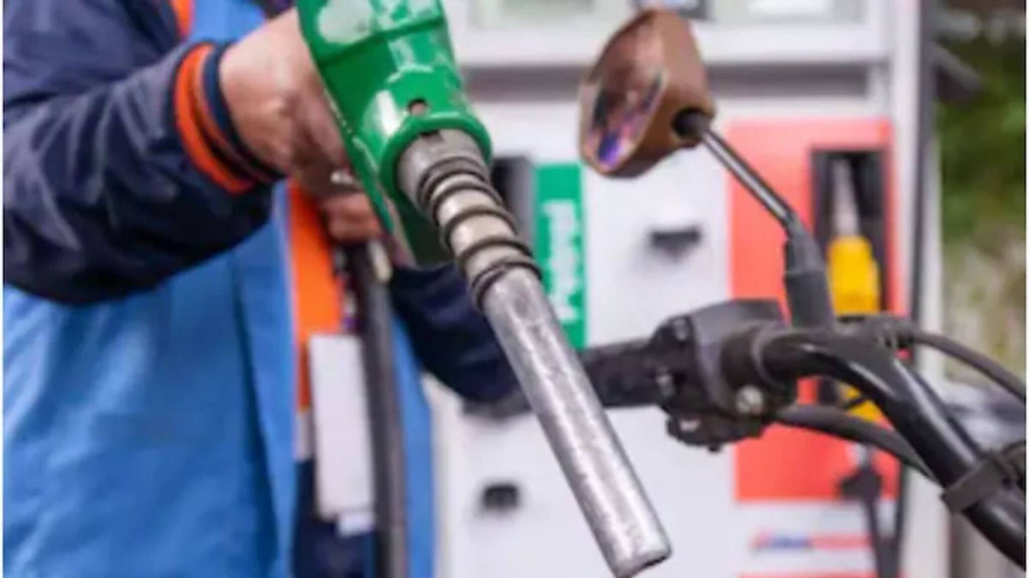 Petrol Pump : ভারতে কি বন্ধ হয়ে যাবে পেট্রোল পাম্প? চাঞ্চল্যকর রিপোর্ট প্রকাশ্যে, শুনলে হা হয়ে যাবেন