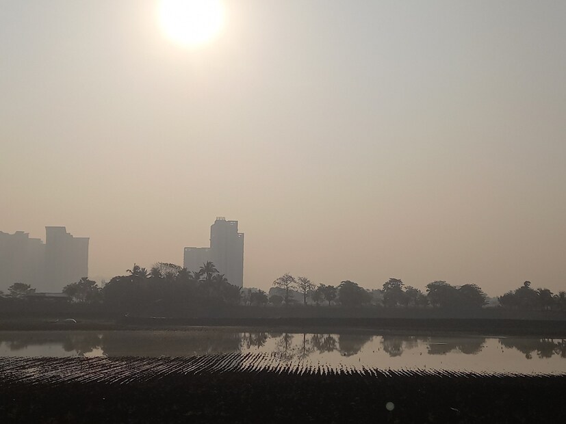 দিঘা-সহ জেলায় আপাতত ভারী বৃষ্টির কোনও পূর্বাভাস নেই। তবে এদিন বজ্রবিদ্যুৎ-সহ বিক্ষিপ্ত ভাবে বৃষ্টির সম্ভাবনা রয়েছে। আগামী কয়েকদিন তাপমাত্রা জনিত অস্বস্তি বিরাজ করবে। (রিপোর্টার-- সৈকত শী)  