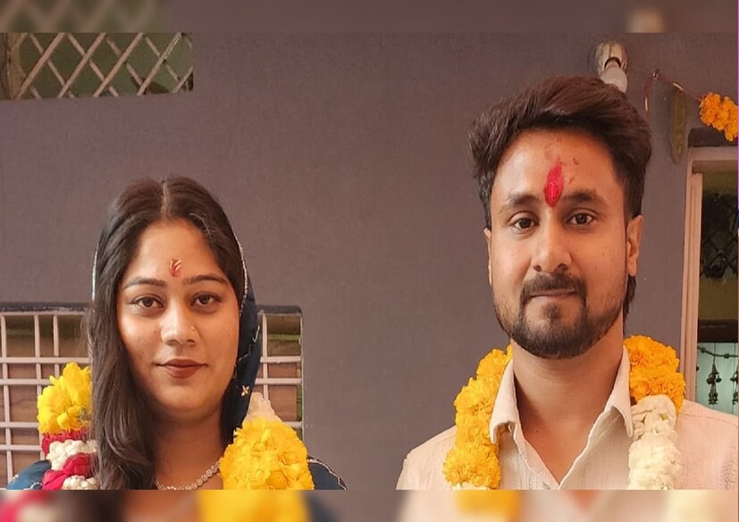 সোশ্যাল মিডিয়ায় সিসিটিভি ফুটেজে দেখা যাচ্ছে, শিলংয়ে এই দম্পতি একসঙ্গে খোঁজখবর নিচ্ছেন। ভিডিওতে, সোনম, যিনি ১৪ দিন ধরে নিখোঁজ তাঁর স্বামীর সঙ্গে রেজিস্ট্রি বইটি সামনে রেখে কথা বলছেন। 