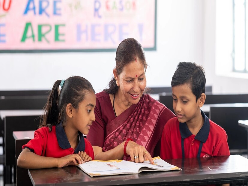 কোভিড-১৯ সংকটের প্রতিক্রিয়ায় শুরু হওয়া এই উদ্যোগের লক্ষ্য হল সেইসব স্কুলগুলিকে তুলে ধরা যারা শ্রেণীকক্ষের ভেতরে এবং বাইরে অর্থপূর্ণ পরিবর্তন আনছে। এই বছরের বিজয়ীদের নাম অক্টোবরে ঘোষণা করা হবে, তারপরে ১৫-১৬ নভেম্বর, ২০২৫ তারিখে আবুধাবিতে ওয়ার্ল্ড স্কুলস সামিটে একটি জমকালো প্রদর্শনী অনুষ্ঠিত হবে।