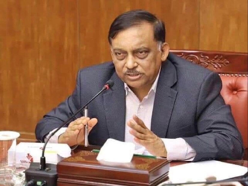 ১৬ জুনের মধ্যে আদালতে হাজির করতে বলা হয়েছে আল-মামুনকে। হাসিনা ও কামালকে গ্রেফতার করা গেল কি না, সেই নিয়ে রিপোর্ট দিতে বলা হয়েছে। 