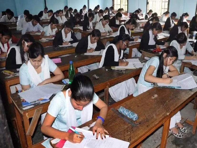 এই বছর ফলাফল প্রকাশে দেরি হওয়ার মূল কারণ হল ওবিসি সংরক্ষণ সংক্রান্ত একটি আইনি জটিলতা। কলকাতা হাইকোর্ট রাজ্য সরকারের নতুন ১৭% ওবিসি সংরক্ষণ নীতিতে একটি অন্তর্বর্তীকালীন স্থগিতাদেশ দিয়েছে। 