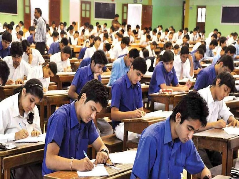 গত ২৭ এপ্রিল পরীক্ষা অনুষ্ঠিত হলেও, এখনও পর্যন্ত ফলাফল প্রকাশিত হয়নি, যা নিয়ে উদ্বেগ ক্রমশ বাড়ছে। 