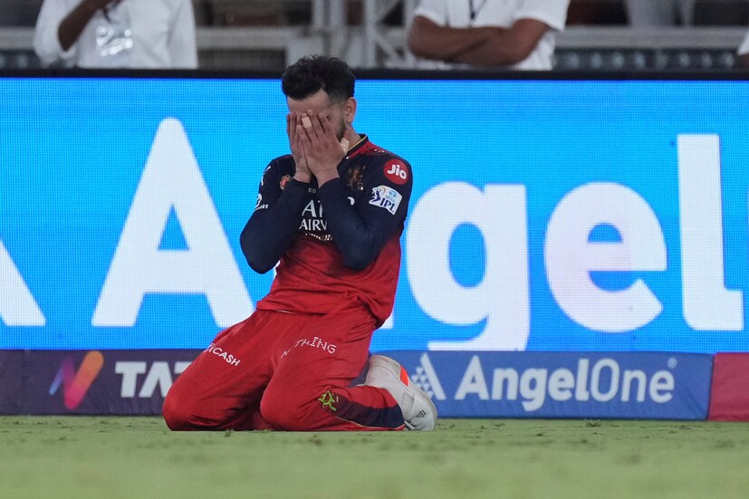 চিন্নাস্বামী স্টেডিয়ামের বাইরে পদপিষ্টের ঘটনায় প্রাণ হারান ১১ জন। তার পরই বিরাট কোহলির বিরুদ্ধে থানায় অভিযোগ দায়ের করা হয়েছে। কোহলিকে দায়ী করে স্থানীয় সমাজকর্মী এএম বেঙ্কটেশ থানায় অভিযোগ দায়ের করেন। 