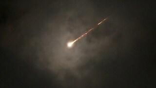 আমেরিকার হামলার পাল্টা জবাব ইরানের , ১৫০০ কেজির ওয়ারহেড যুক্ত মিসাইল বৃষ্টি! মধ্যপ্রাচ্যে ভয়ঙ্কর যুদ্ধের আগুন...