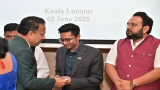 পাক সন্ত্রাস নির্মূল করতে জোরালো সওয়াল অভিষেকের