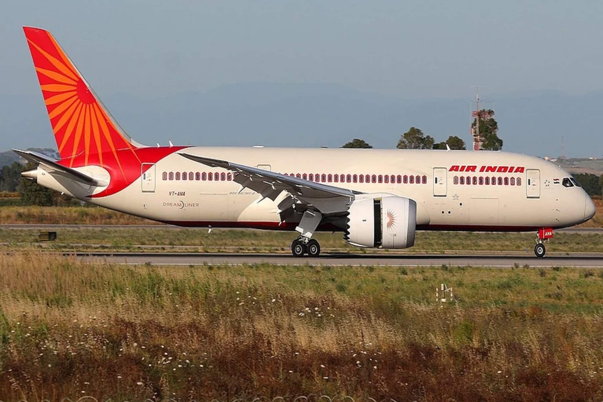 ফের বিভ্রাট ! আবার সেই আহমেদাবাদ বিমানবন্দর, বাতিল এয়ার ইন্ডিয়ার আহমেদাবাদ-লন্ডন ফ্লাইট