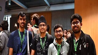 বিশ্বের ‘অন্যতম কঠিন’ ফিজিক্স পরীক্ষায় বাজিমাত সুস্মিত রায়, অভীক দাস এবং ঋতব্রত ঘোষের। (ছবি সৌজন্যে, ফেসবুক)