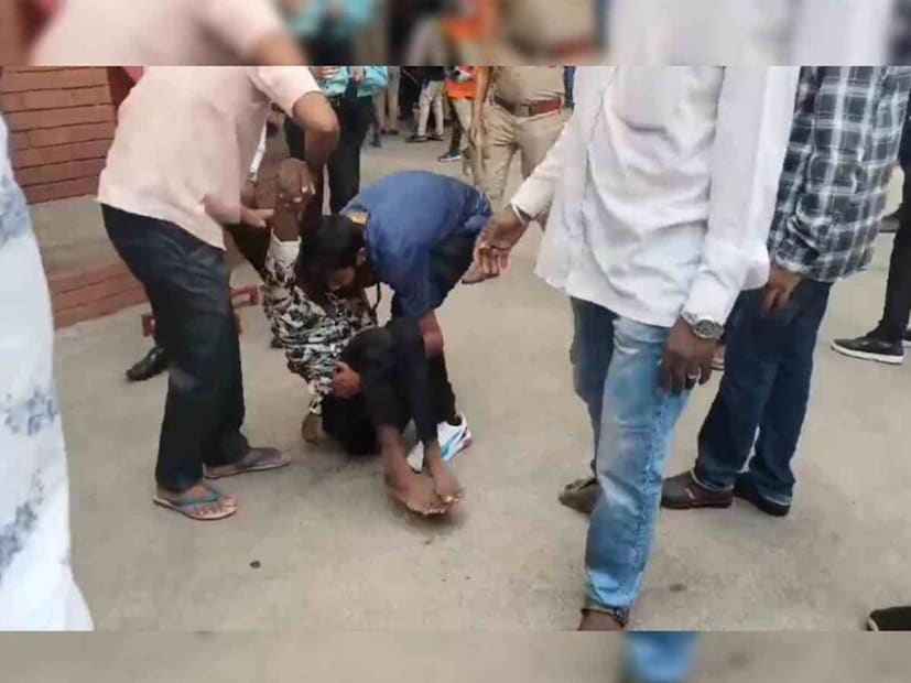 সোশ্যাল মিডিয়ায় বিরাট কোহলি লিখেছেন, ‘‘ভাষা খুঁজে পাচ্ছি না। অত্যন্ত হৃদয় বিদারক।’’