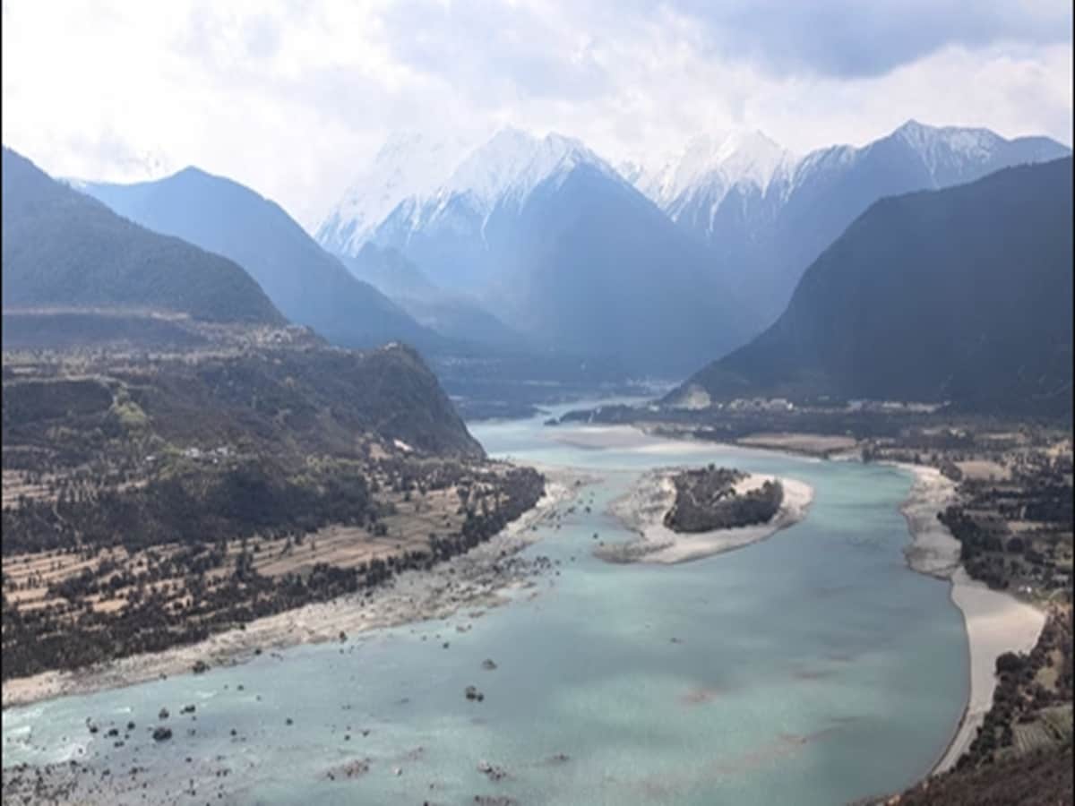 Brahmaputra River Explainer: ভারতে ব্রহ্মপুত্রের জল আসা পুরোপুরি বন্ধ করতে পারবে চিন? ইচ্ছে থাকলেও উপায় কম বেজিংয়ের Brahmaputra River Explainer: ভারতে ব্রহ্মপুত্রের জল আসা পুরোপুরি বন্ধ করতে পারবে চিন? ইচ্ছে থাকলেও উপায় কম বেজিংয়ের