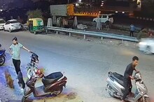 গাড়ি চালাতে চালাতে ঘুমিয়েই পড়লেন চালক ! নিয়ন্ত্রণহীন গাড়ি পিষে দিল ২ পড়ুয়াকে