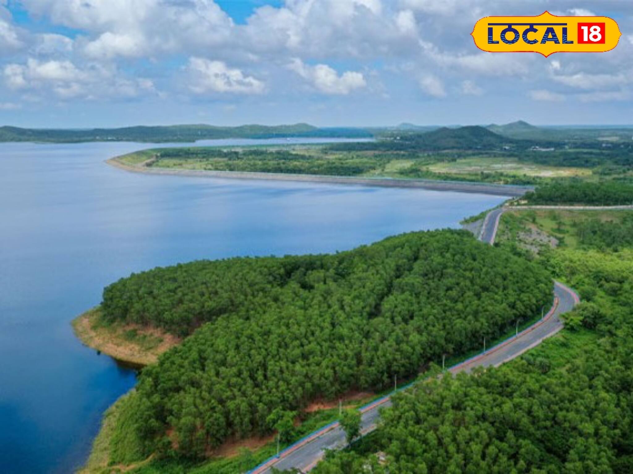 হাতে দু’দিনের ছুটি? কংসাবতীতে নৌকাবিহার আর সূর্যাস্ত—বর্ষায় ছুটির ঠিকানা হোক মুকুটমণিপুর