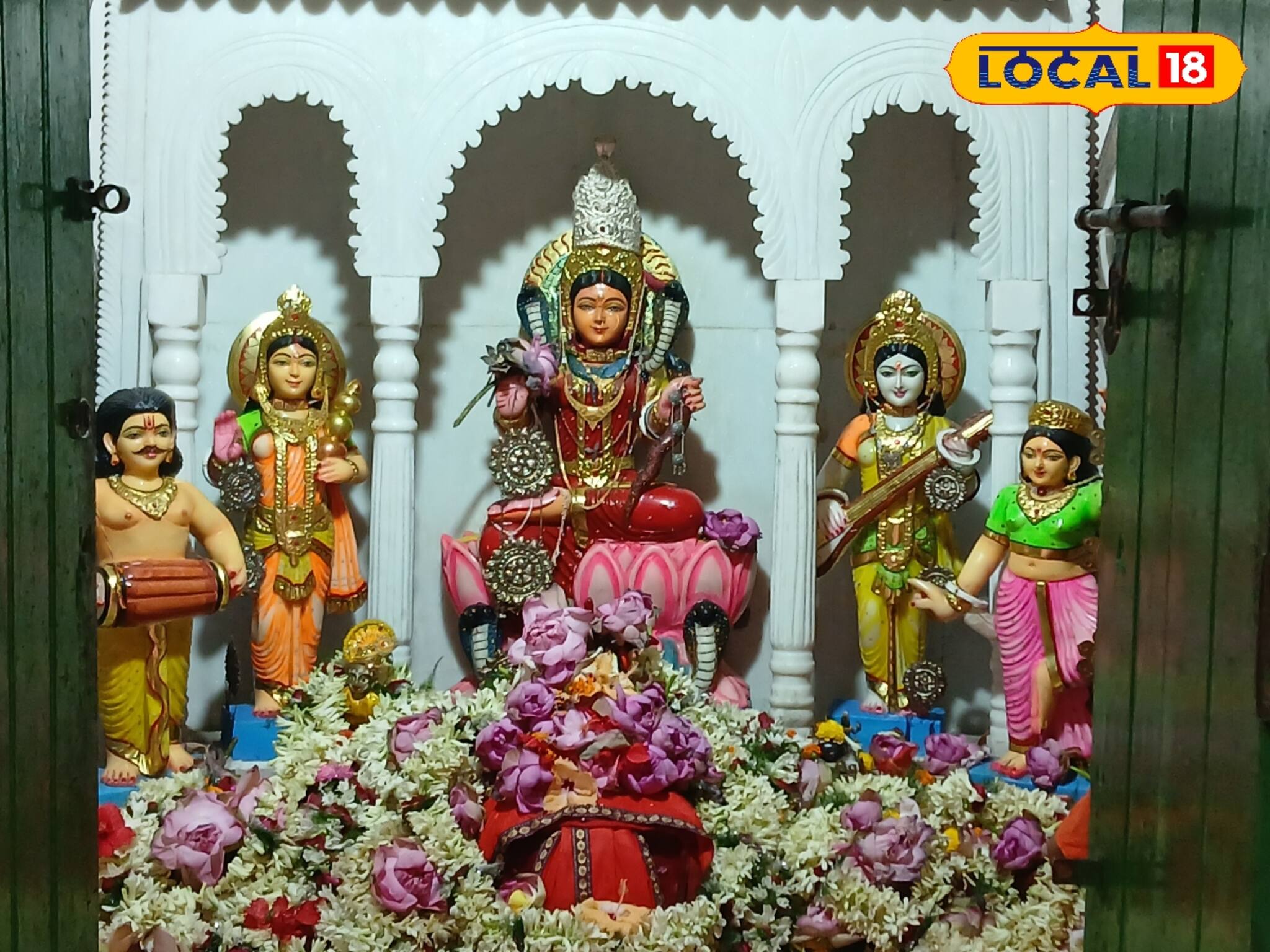 হাওড়ার এই গ্রামের প্রধান দেবী মা মনসা, গঙ্গা দশহরা তিথিতে তাঁর পুজোয় অগণিত ভক্ত সমাগম