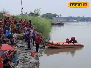 নিখোঁজ শ্রমিকের খোঁজে ডুবুরি নামান হয়েছে ভাগীরথী নদীতে