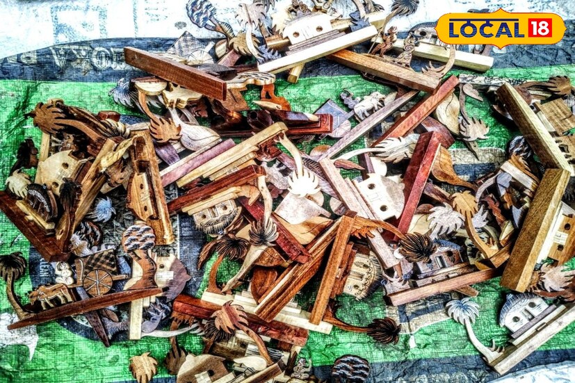 এইবার যদি কেঞ্জাকুরা গ্রামে আসেন তাহলে অবশ্যই ঘুরে দেখুন কাঠের শিল্পীদের বাড়ি। আপনাকে সাদরে অভ্যর্থনা জানাবেন তাঁরা। পছন্দ হলে কিনে নিন চোখ ধাঁধানো কাঠের জিনিস।