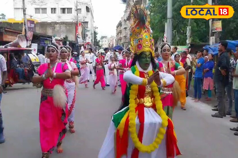 নাম সংকীর্তন থেকে ডিজে মিউজিক কালারফুল বয় মদন ঘনিষ্ঠ কামারহাটি রথ তলা জগন্নাথ মন্দিরের কলস যাত্রা যেন এদিন নজর কাড়ল সকলের