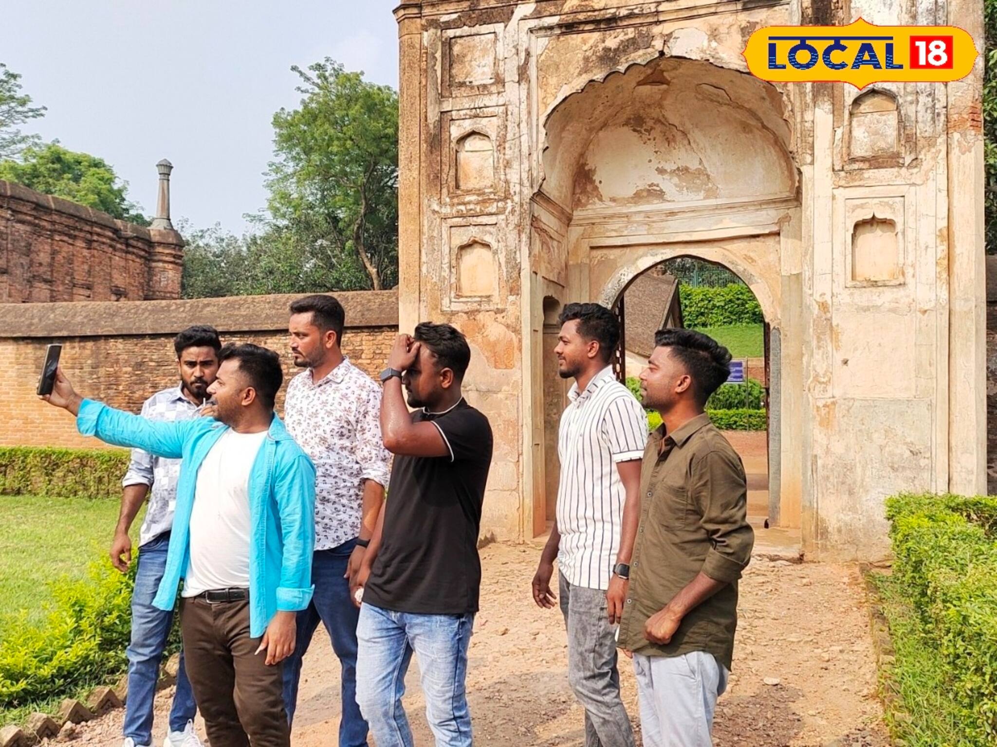 পর্যটকদের জন্য সুখবর, দীর্ঘদিন বন্ধের পর খুলল মালদহের গৌড়ের পর্যটনস্থল, ঘুরে আসুন